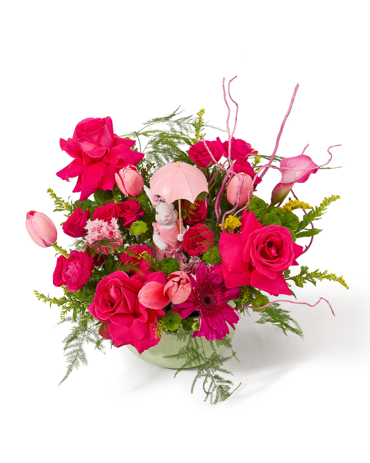 Aranjament de Paste in vas ceramic cu trandafiri fucsia, minirose, lalele roz, cala si santini „Sunrise Sonata”