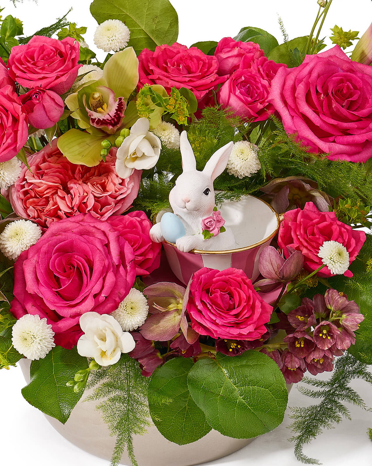 Aranjament de Paste in vas ceramic cu trandafiri fucsia, minirose roz, cala, frezii si cymbidium „Divine Serenity”