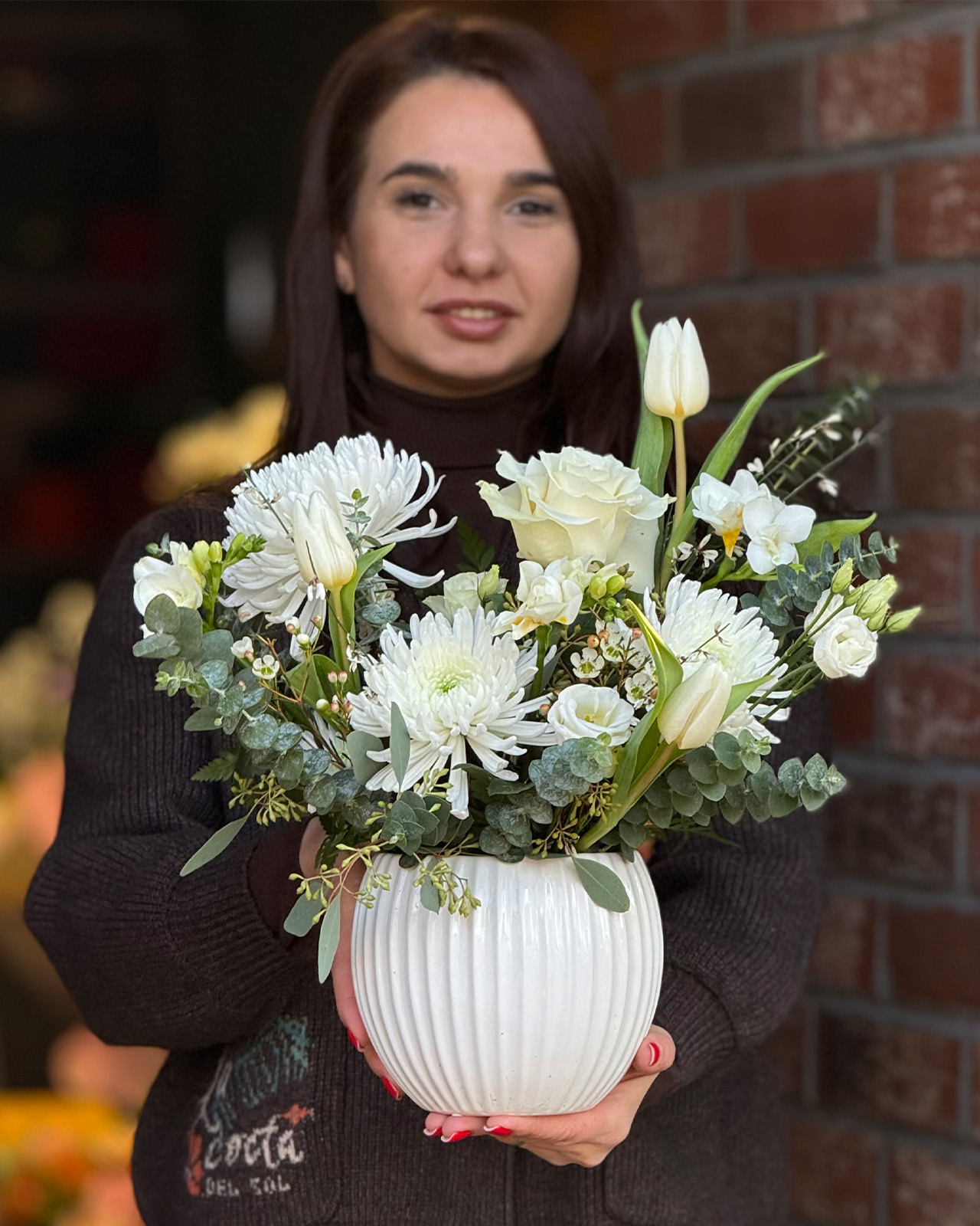 Aranjament floral cu crizanteme, trandafiri și lalele „Floral Harmony”-2