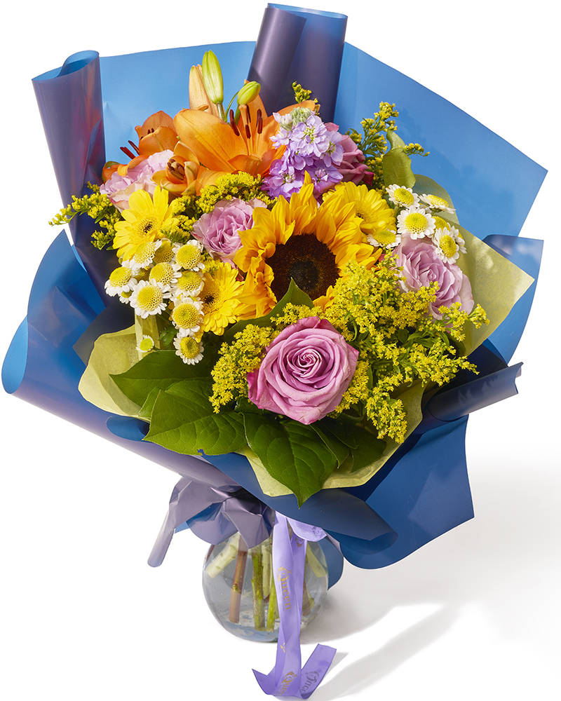 Buchet cu crini, trandafiri si crizanteme „Sunlit Symphony”-1