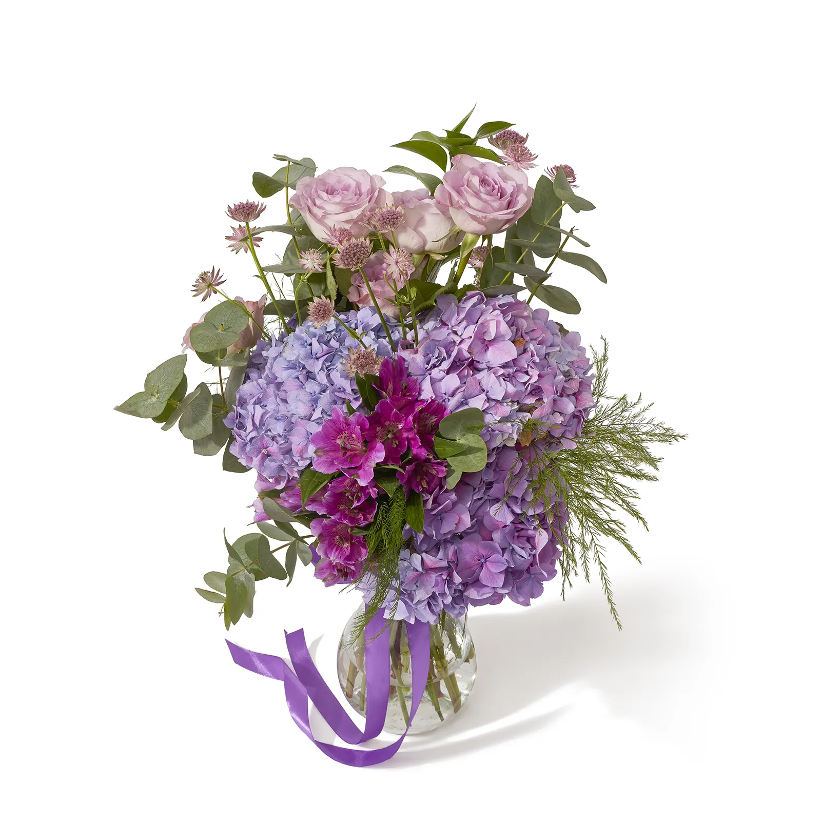 Buchet cu hortensie, alstroemeria si trandafiri „Enchanted Garden”