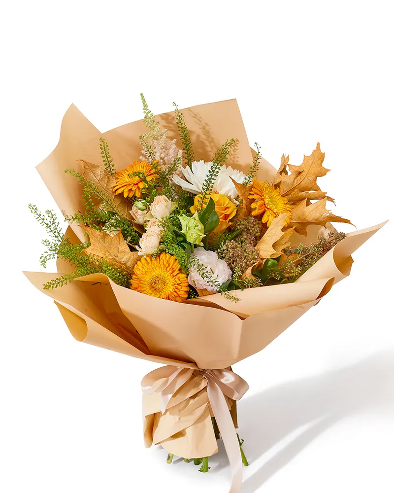 Buchet cu trandafir, minigerbera și lisianthus „Morning Petals”