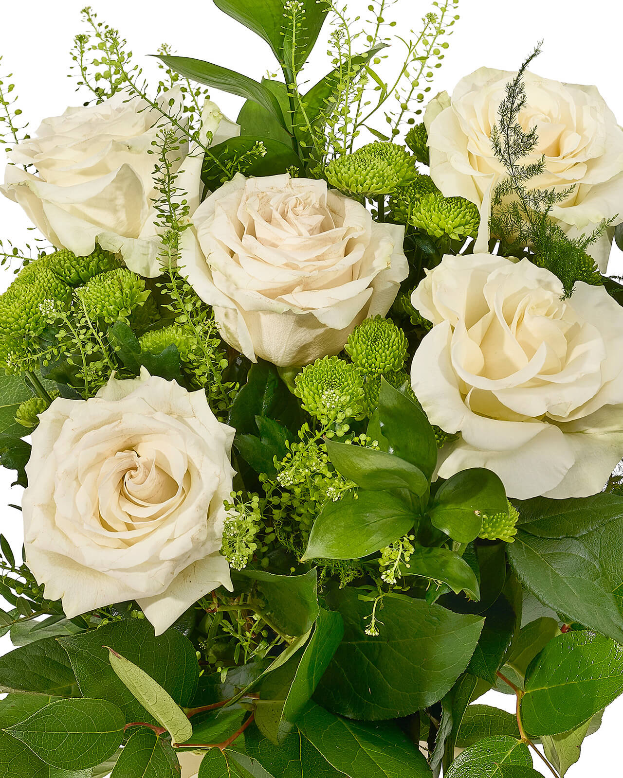 Buchet cu trandafiri albi, crizanteme santini, ruscus si accente de verdeata decorativa „Honey Petal Dream”