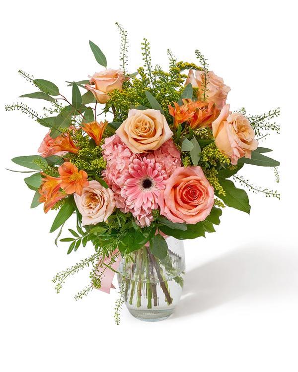 Buchet cu trandafiri, alstroemeria și hortensie „Golden Grace”