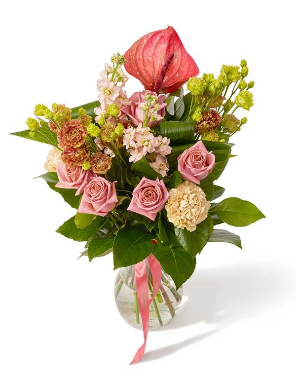 Buchet cu trandafiri, anthurium si lisianthus „Tropical Elegance”