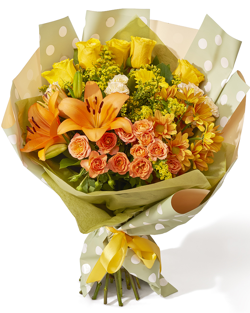 Buchet cu trandafiri, crini si minirose „Harmony in Bloom”-1