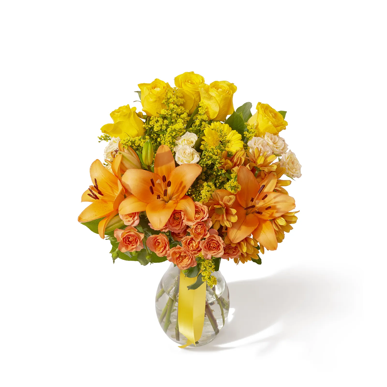 Buchet cu trandafiri, crini si minirose „Harmony in Bloom”