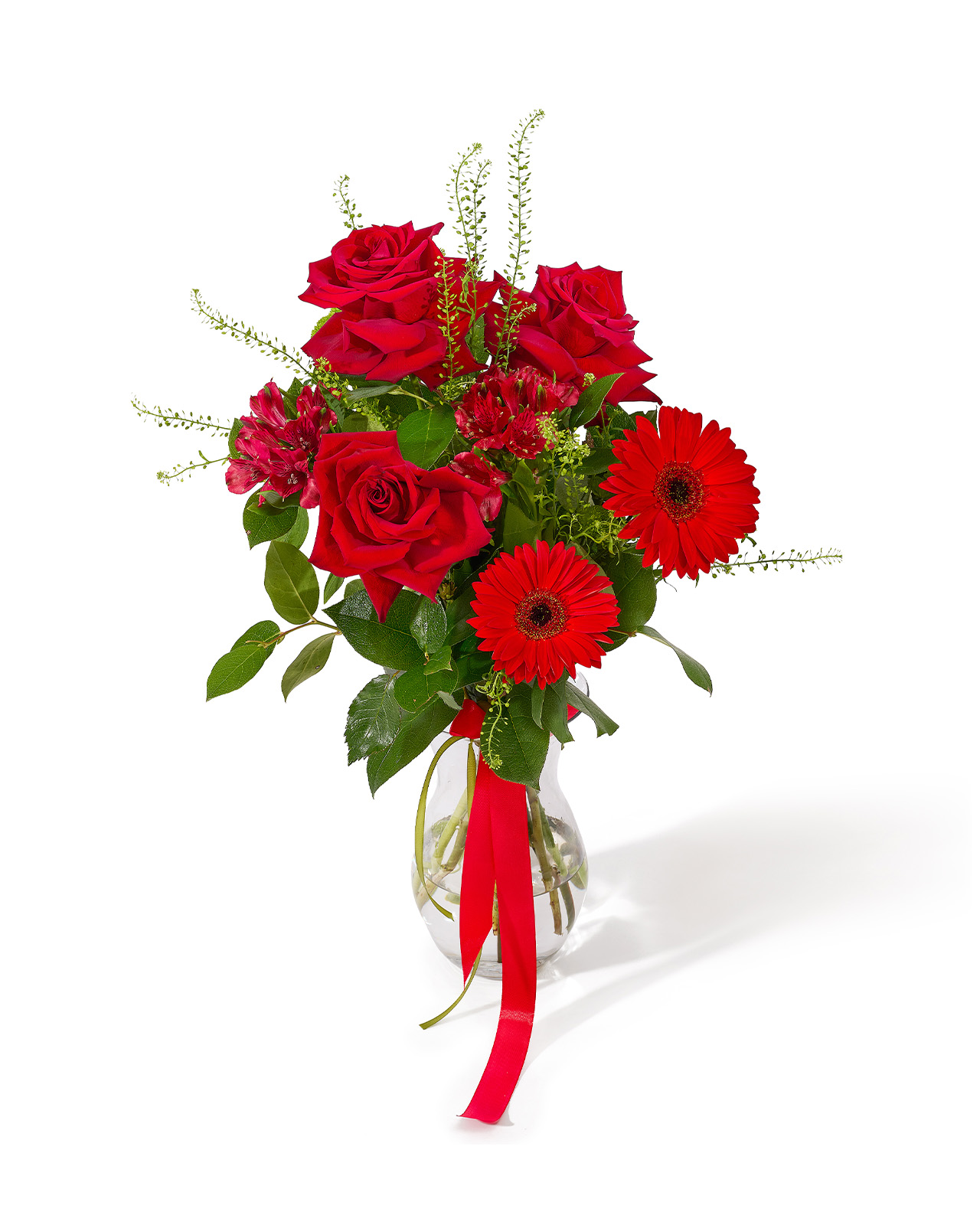 Buchet cu trandafiri rosii, gerbera rosie, alstroemeria si accente de verdeata „Rose Mirage”