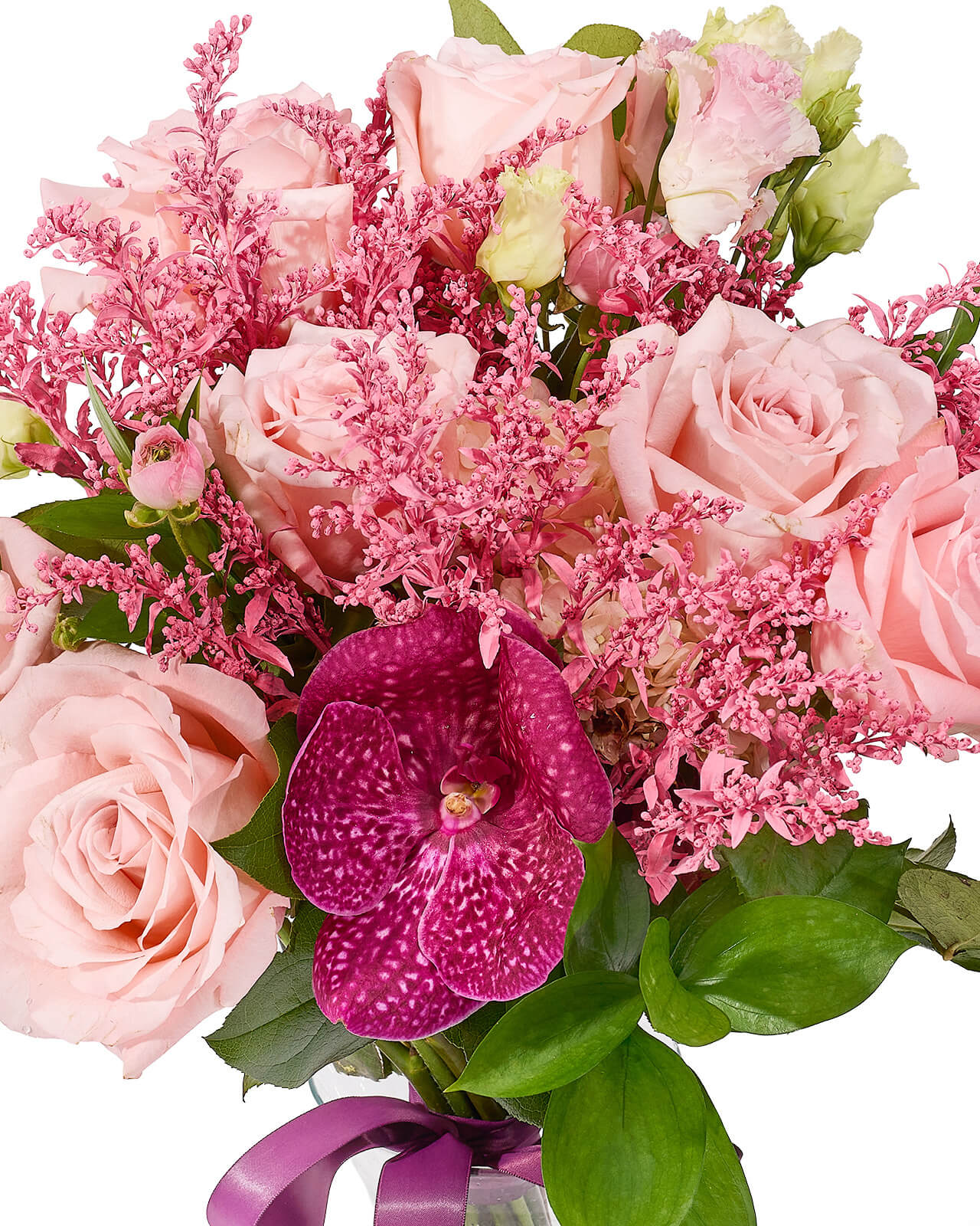 Buchet cu trandafiri roz, lisianthus, cupa Vanda si solidago roz „Summer Echo”