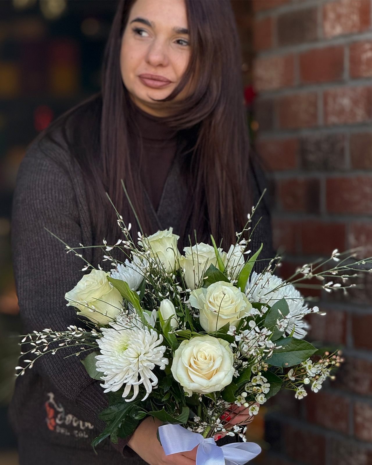 Buchet cu trandafiri și crizanteme „Golden Petals”-2