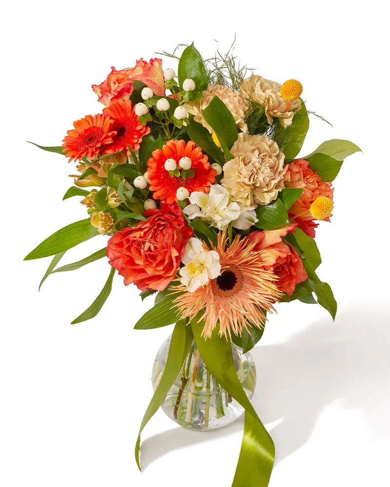 Buchet cu trandafiri si minigerbere „Vibrant Celebration”