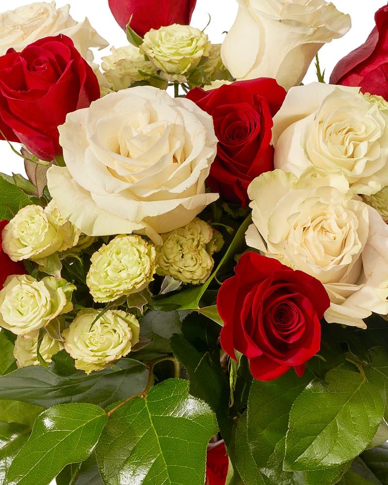 Buchet cu trandafiri si minirose „Morning Dew”-1