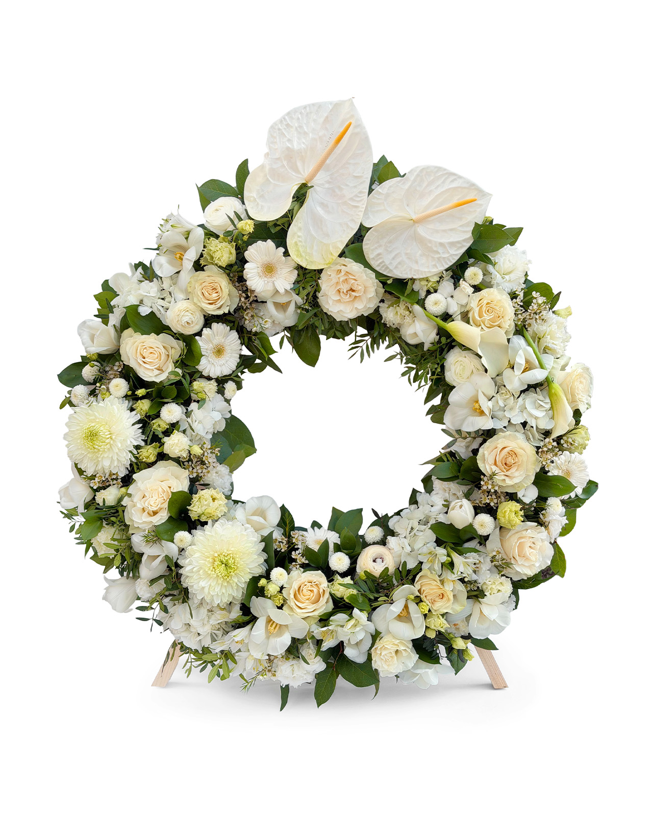 Coroana funerara rotunda cu flori albe: trandafiri, hortensie, minigerbera, anthurium, crizanteme